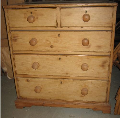 Continental 5 drawer dresser