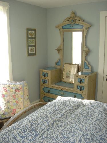 part of the blue cottage set